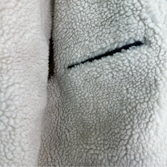 Levi's Denim Men’s Trucker Jacket Sherpa Collared Vintage Look Regular Fit Small - Picture 6 of 12